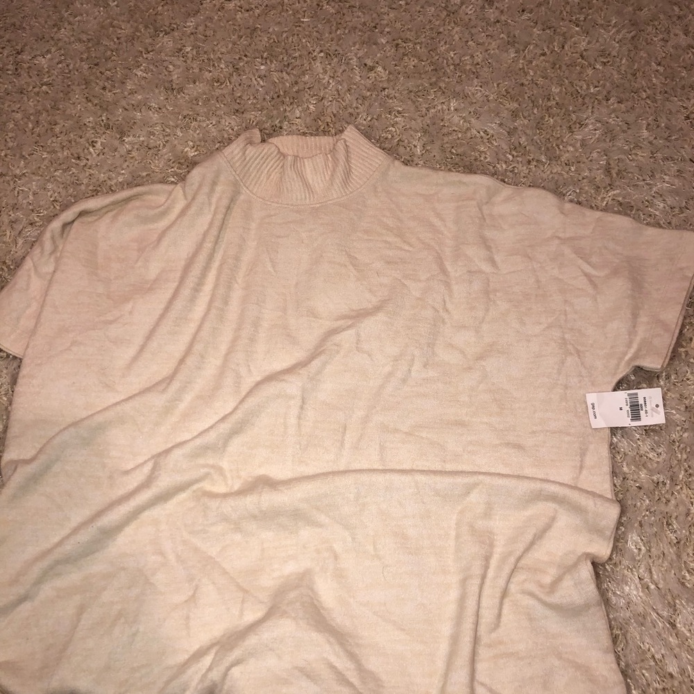 Gap Tee